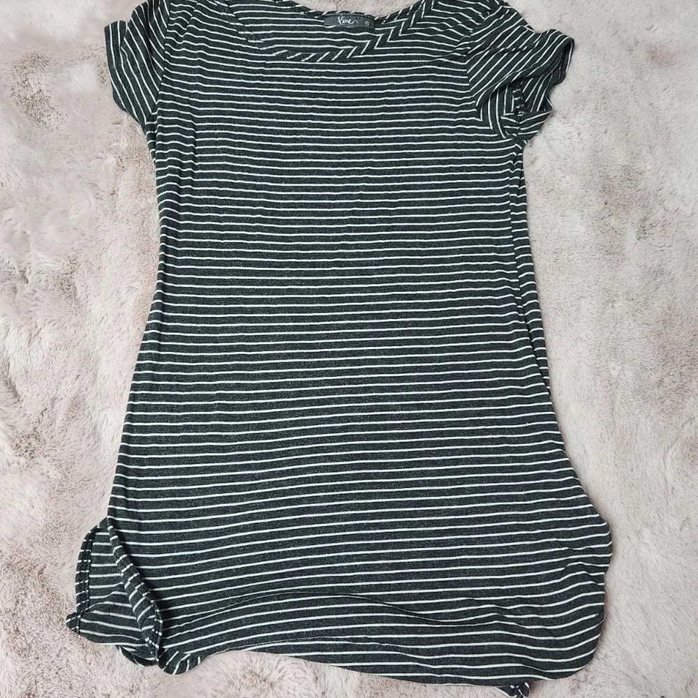 Black and White Stripped Dress - Picture 1 of 3